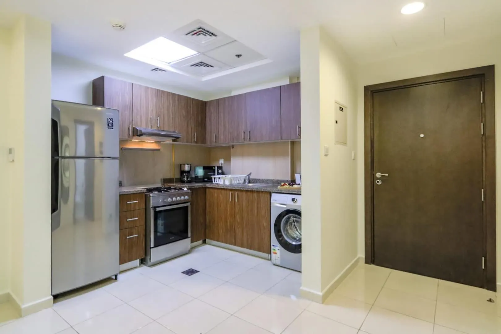 Apartment Spacious Studio In Jvc By Livbnb Dubai