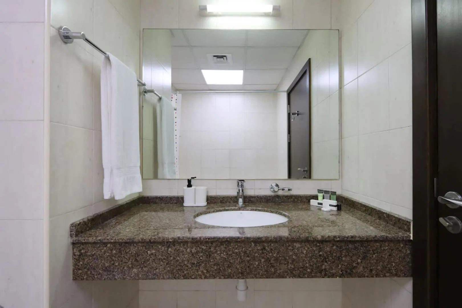 Spacious Studio In Jvc By Livbnb Ντουμπάι 0*,  Ηνωμένα Αραβικά Εμιράτα